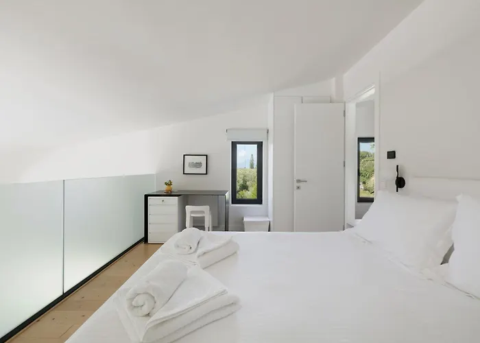 Gaia - A Secret Luxury Hideaway Achílleion