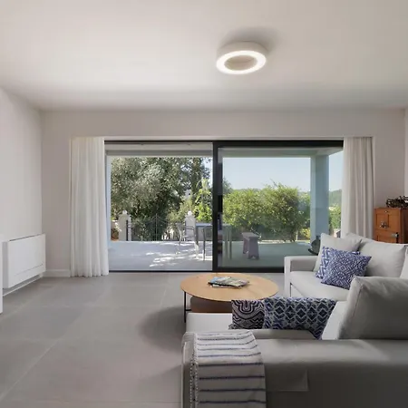 Gaia - A Secret Luxury Hideaway Achílleion