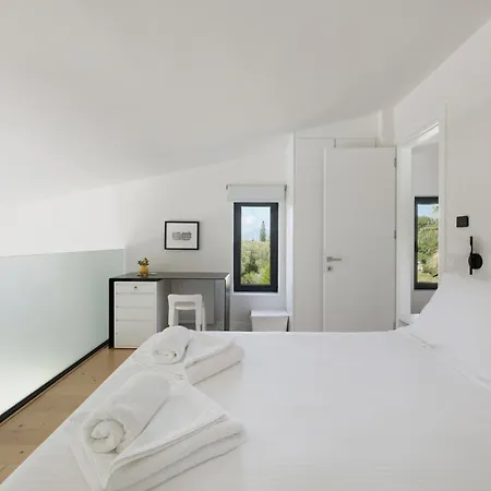 Gaia - A Secret Luxury Hideaway Achílleion